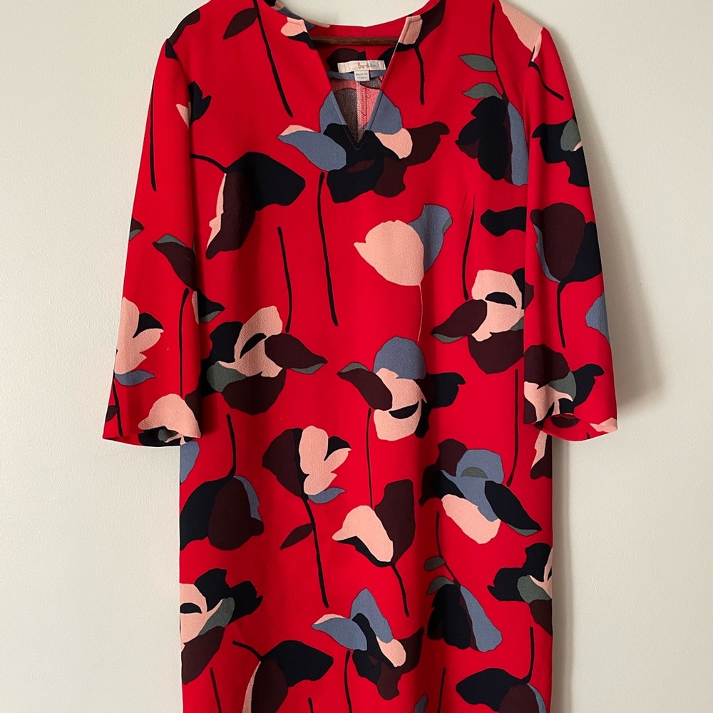 Boden dress. Never worn sheath w pockets. Polyester